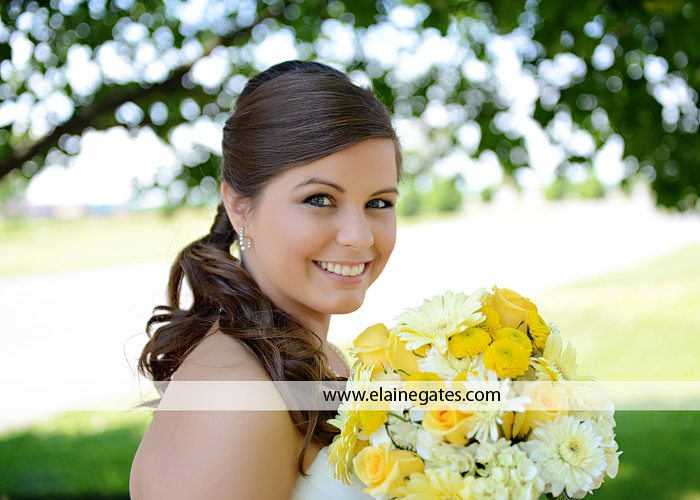 carlisle pa wedding photographer yellow  gerber daisy flood 16