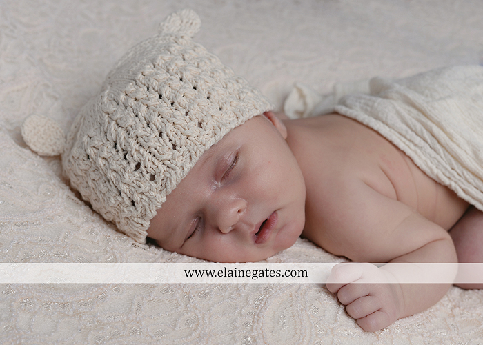 Mechanicsburg Central PA newborn baby portrait photographer girl sleeping indoor blanket bow knit hat pail bowl chair dp 03