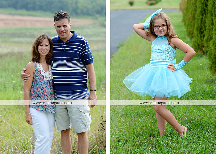 mechanicsburg-central-pa-family-portrait-photographer-outdoor-father-mother-brother-sister-son-daughter-field-siblings-extended-family-husband-wife-kids-children-baseball-dance-sf-11