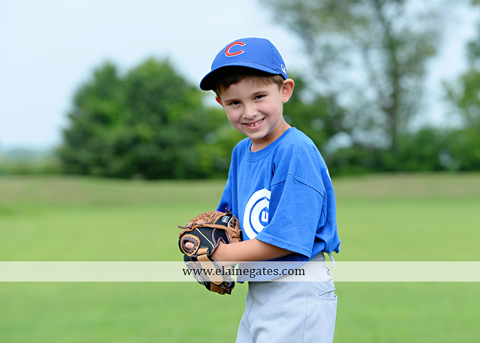 mechanicsburg-central-pa-family-portrait-photographer-outdoor-father-mother-brother-sister-son-daughter-field-siblings-extended-family-husband-wife-kids-children-baseball-dance-sf-12