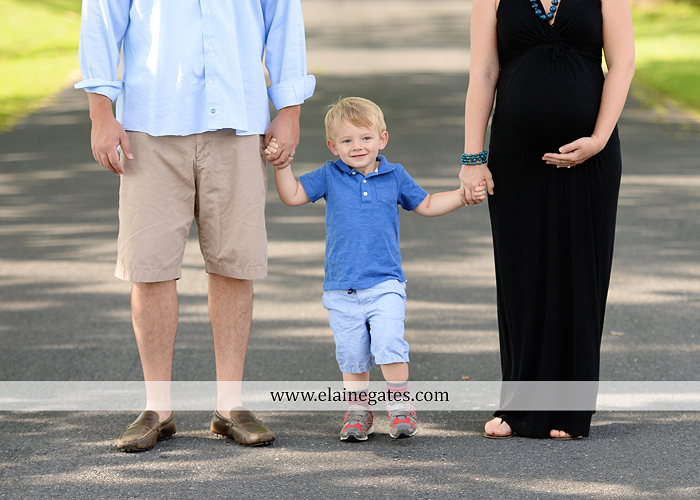 mechanicsburg-central-pa-portrait-photographer-maternity-outdoor-mother-father-son-family-road-holding-hands-kiss-field-water-creek-stream-baby-bump-kiss-rocks-tree-ad-02