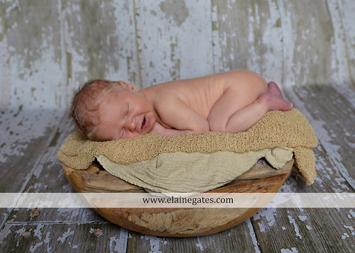 mechanicsburg-central-pa-newborn-baby-portrait-photographer-boy-sleeping-outdoor-family-mother-father-grandparents-indoor-blanket-knit-hat-ole-miss-basket-cp-13