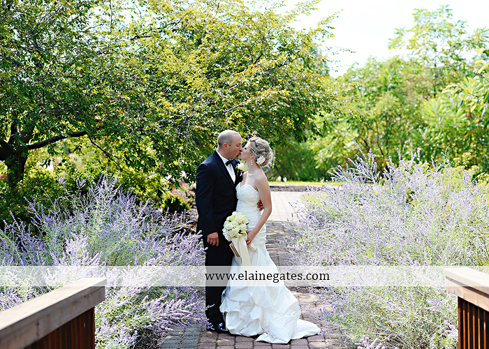 Bent Creek Country Club wedding photographer Lititz pa deserts etc. jeffrey's flowers dj freez wedding paper divas downstreet salon cocoa couture men's wearhouse david's bridal warrick jewelers yellow40