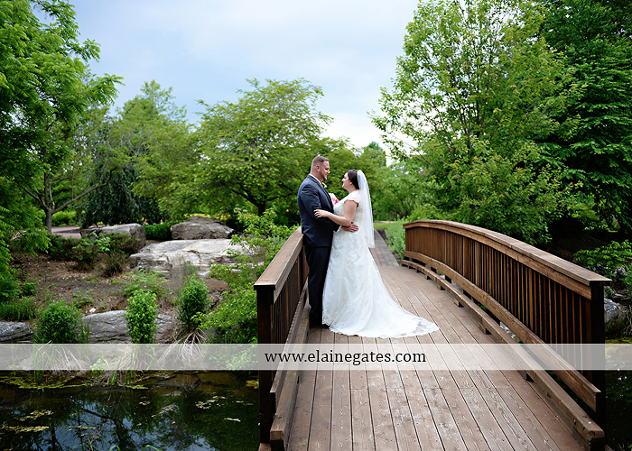 Hershey Lodge wedding photographer central pa couture cakery strawberry shop klock entertainment down street salon david's bridal sarno & son futer brothers 20