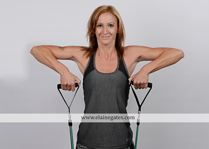 mechanicsburg-central-pa-business-corporate-michelle-ramsay-fitness-indoor-weights-bands-muscle-stretch-personal-trainer-outdoor-daughter-grass-plank-mr-05