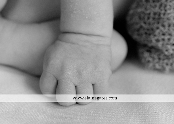 Mechanicsburg Central PA newborn baby portrait photographer boy sleeping blanket knit hat foot hand father dad mom mother kiss mb 07