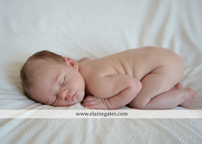 mechanicsburg-central-pa-newborn-baby-portrait-photographer-boy-sleeping-blanket-knit-hat-stool-brother-kiss-mother-father-feet-family-ad-02