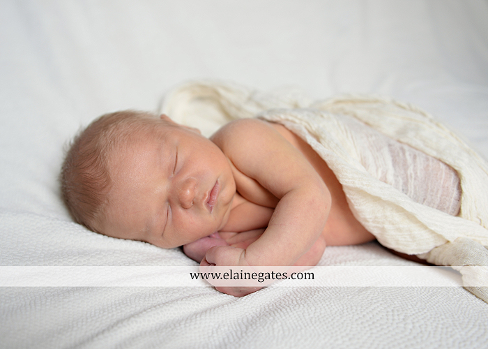 mechanicsburg-central-pa-newborn-baby-portrait-photographer-boy-sleeping-outdoor-family-mother-father-grandparents-indoor-blanket-knit-hat-ole-miss-basket-cp-07