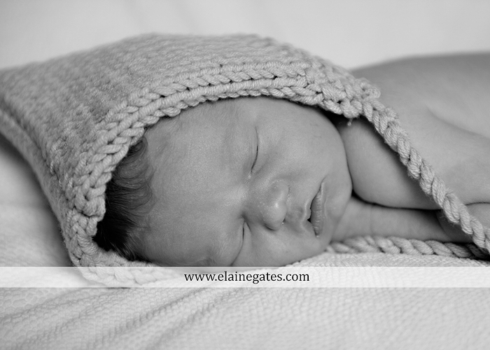 mechanicsburg-central-pa-newborn-baby-portrait-photographer-boy-sleeping-outdoor-family-mother-father-grandparents-indoor-blanket-knit-hat-ole-miss-basket-cp-11
