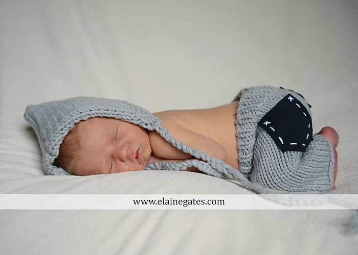 mechanicsburg-central-pa-newborn-baby-portrait-photographer-boy-sleeping-outdoor-family-mother-father-grandparents-indoor-blanket-knit-hat-ole-miss-basket-cp-12