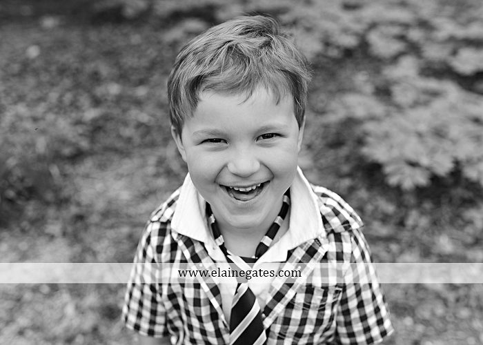 Mechanicsburg Central PA newborn baby portrait photographer girl sleeping indoor blanket brother bow tutu outdoor trees father mother family km 12