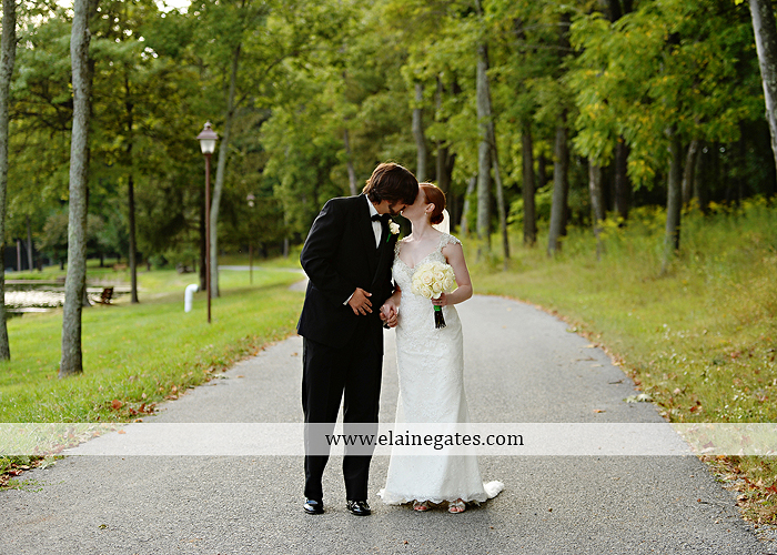 roundtop-mountain-resort-wedding-photographer-lewisberry-pa-atland-house-amys-custom-cakery-pealers-klock-entertainment-gowns-by-design-strictly-formals-maggie-sottero-the-jewel-box-zales18