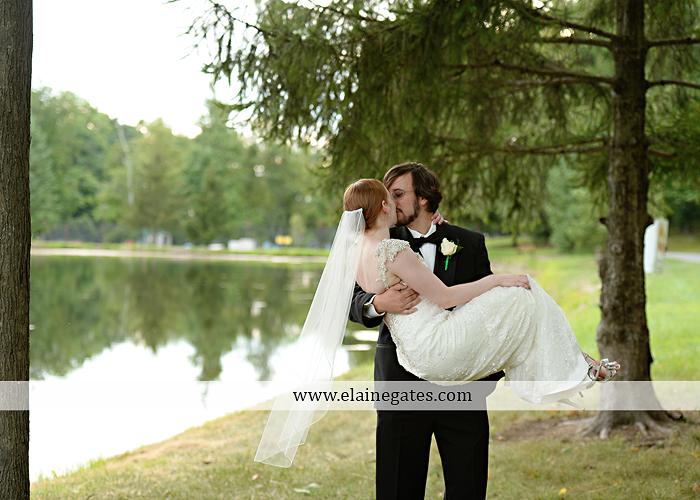 roundtop-mountain-resort-wedding-photographer-lewisberry-pa-atland-house-amys-custom-cakery-pealers-klock-entertainment-gowns-by-design-strictly-formals-maggie-sottero-the-jewel-box-zales21