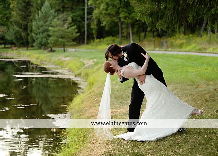 roundtop-mountain-resort-wedding-photographer-lewisberry-pa-atland-house-amys-custom-cakery-pealers-klock-entertainment-gowns-by-design-strictly-formals-maggie-sottero-the-jewel-box-zales22
