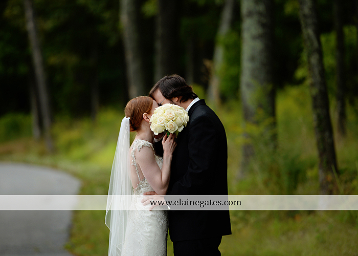 roundtop-mountain-resort-wedding-photographer-lewisberry-pa-atland-house-amys-custom-cakery-pealers-klock-entertainment-gowns-by-design-strictly-formals-maggie-sottero-the-jewel-box-zales25