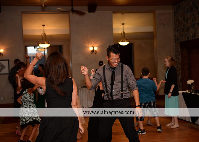 roundtop-mountain-resort-wedding-photographer-lewisberry-pa-atland-house-amys-custom-cakery-pealers-klock-entertainment-gowns-by-design-strictly-formals-maggie-sottero-the-jewel-box-zales37