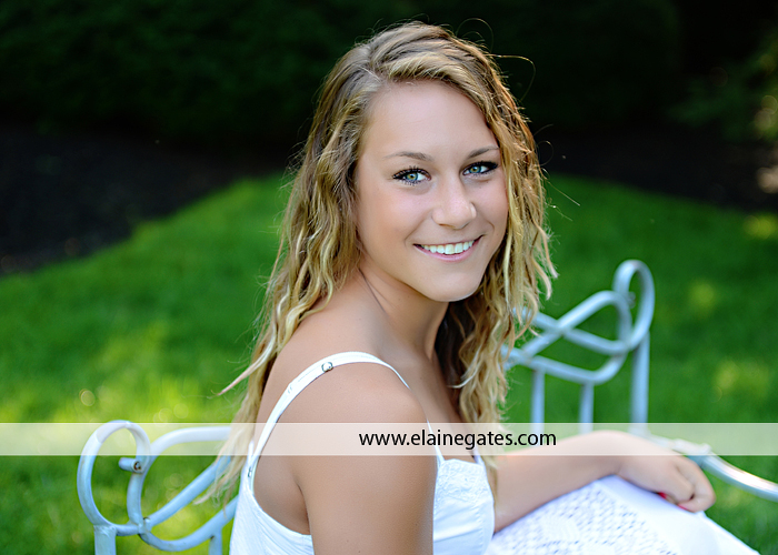 red land high school senior pictures outdoor bw 3