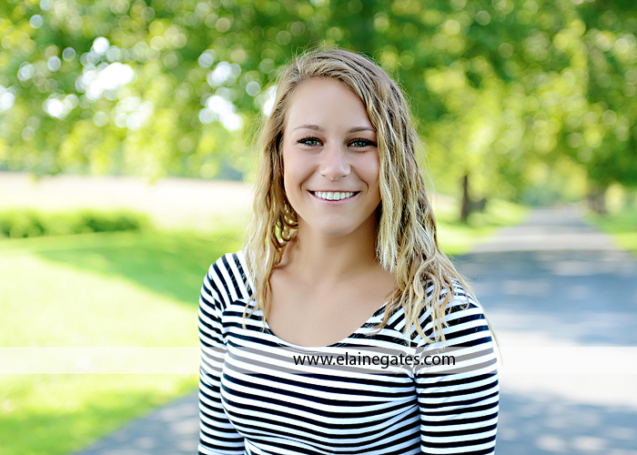 red land high school senior pictures outdoor bw 5