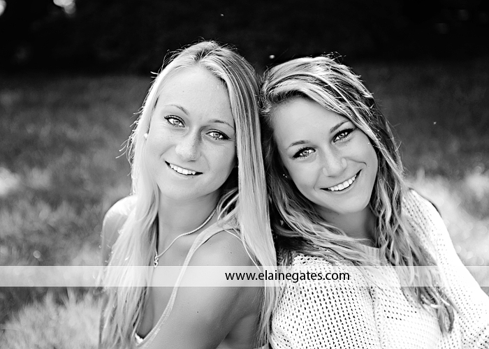 red land high school senior pictures outdoor bw 9